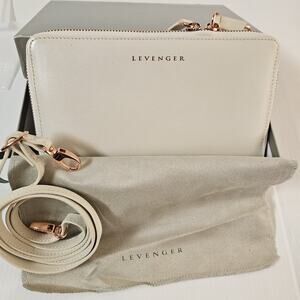 NEW! Levenger Carrie Convertible Crossbody RFID Clutch Pearl White Retired HTF
